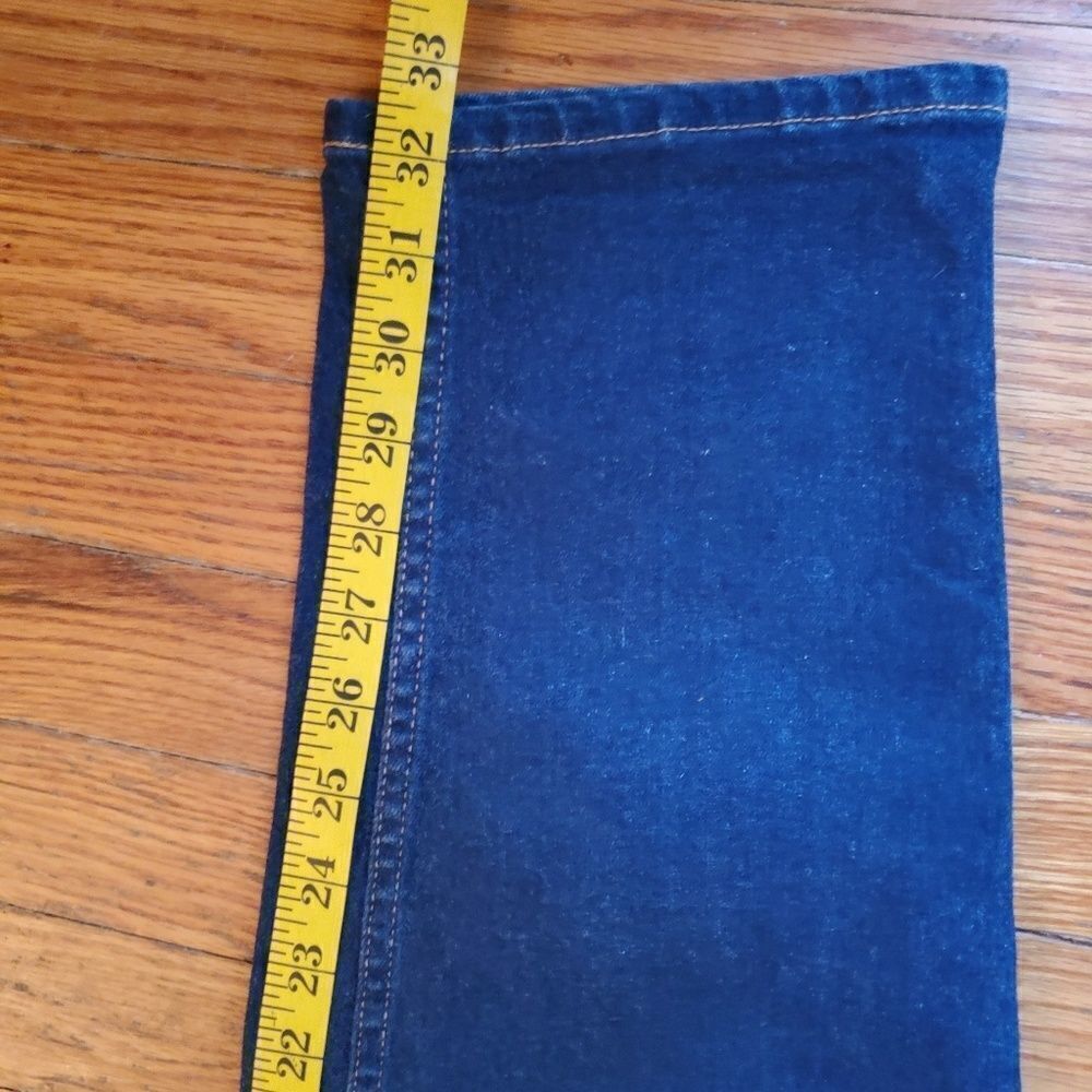 Levi 550 Jeans - Picture 2 of 7